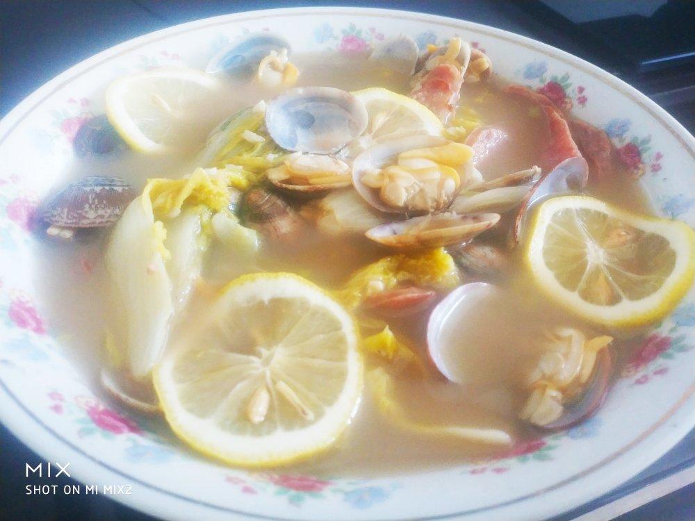 夏日超鲜蛤蜊腊味汤