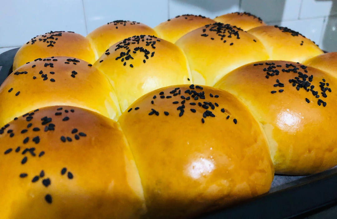 炼乳一发小餐包