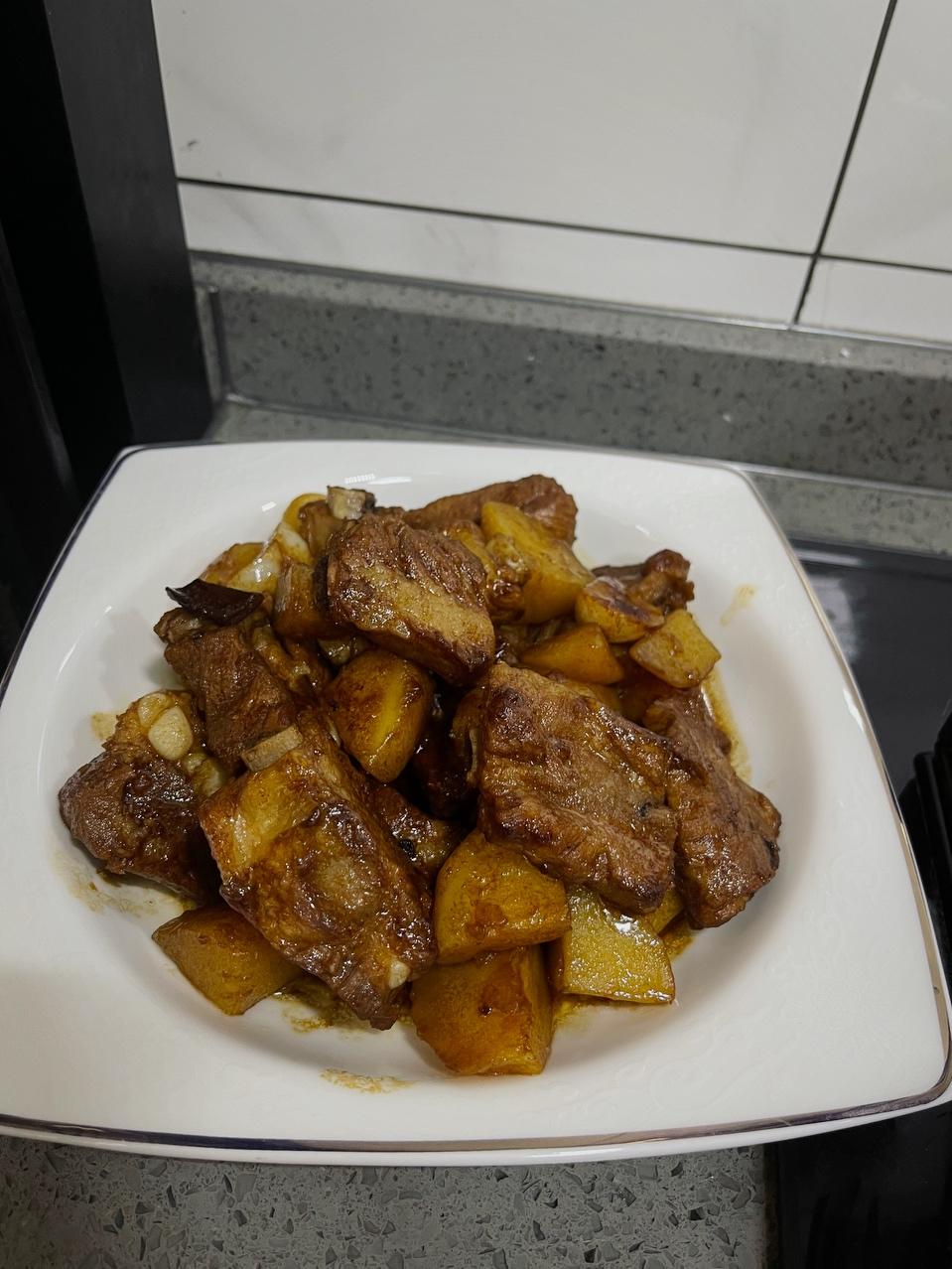 红烧土豆排骨
