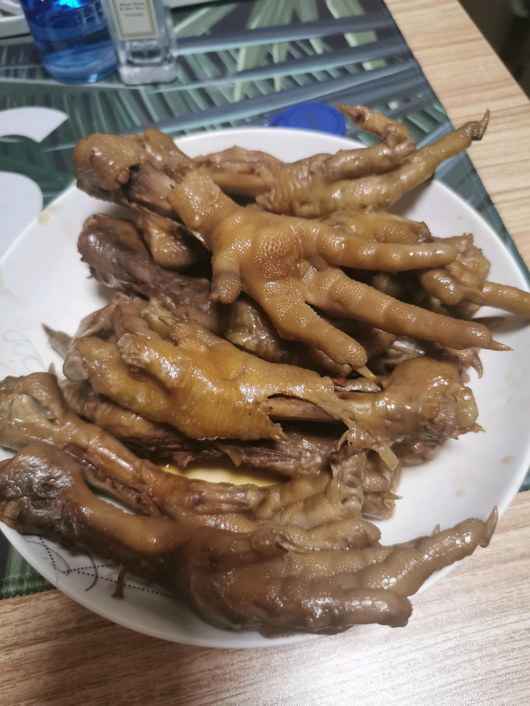 “销魂”卤鸡爪