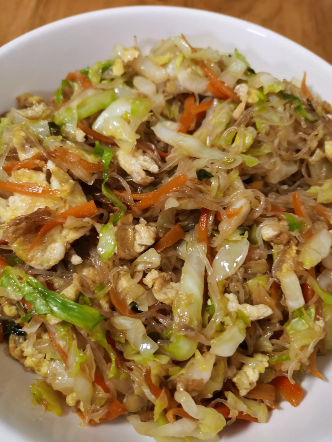包菜粉丝炒鸡蛋