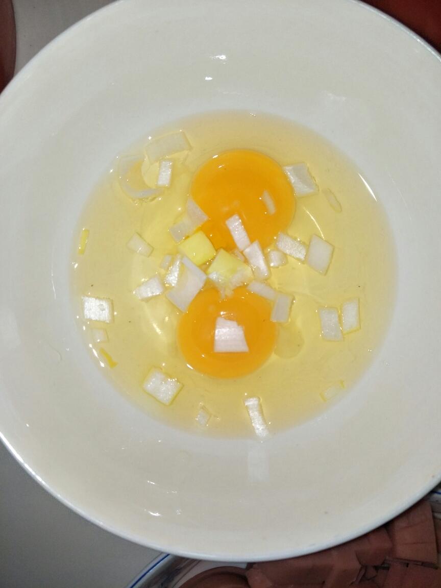 鸡蛋火腿炒米粉的做法 步骤4