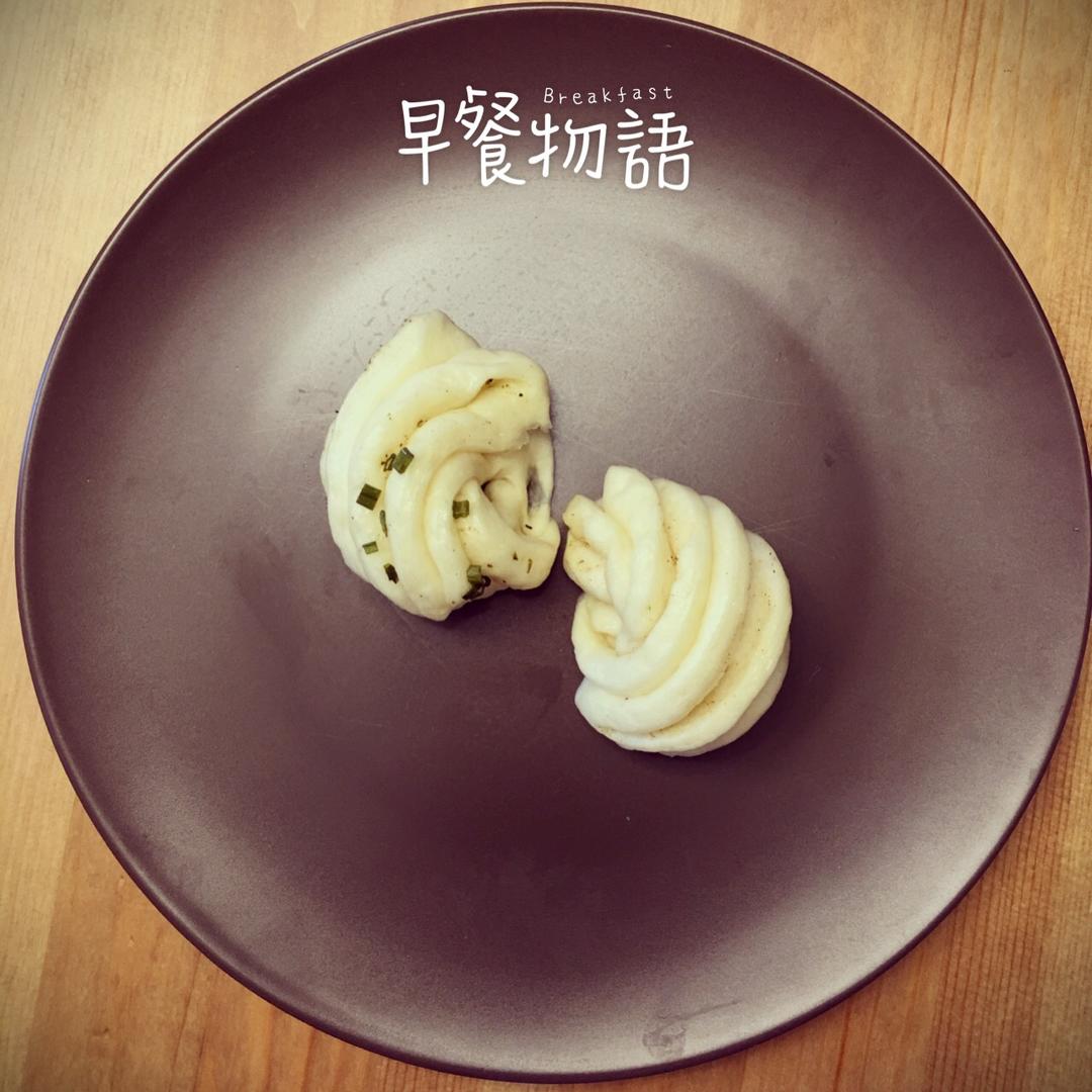 葱油花卷 Steamed Roll