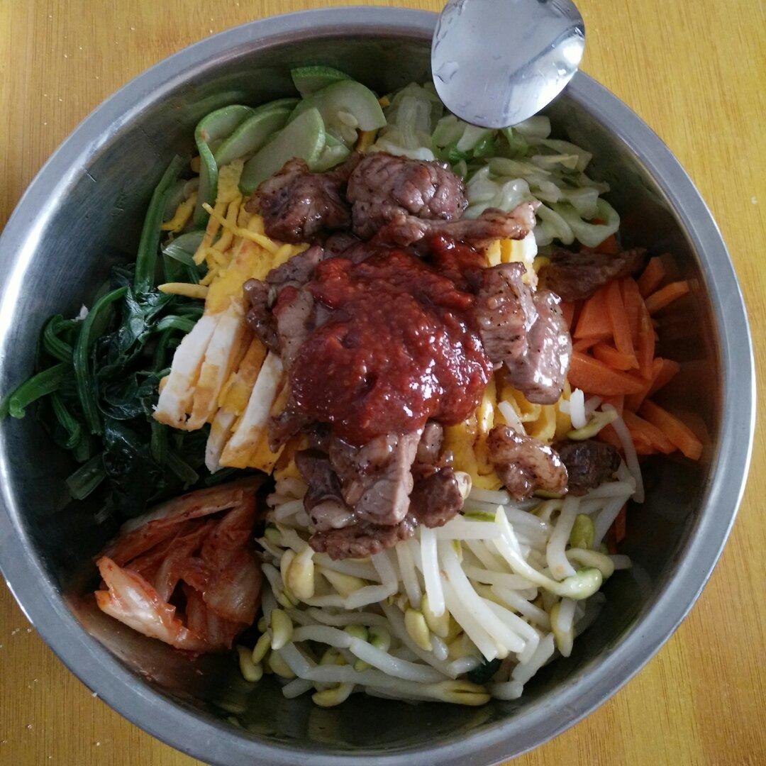 牛肉韩式拌饭