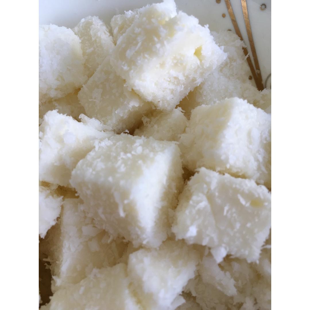 完胜85度C牛奶椰丝小方