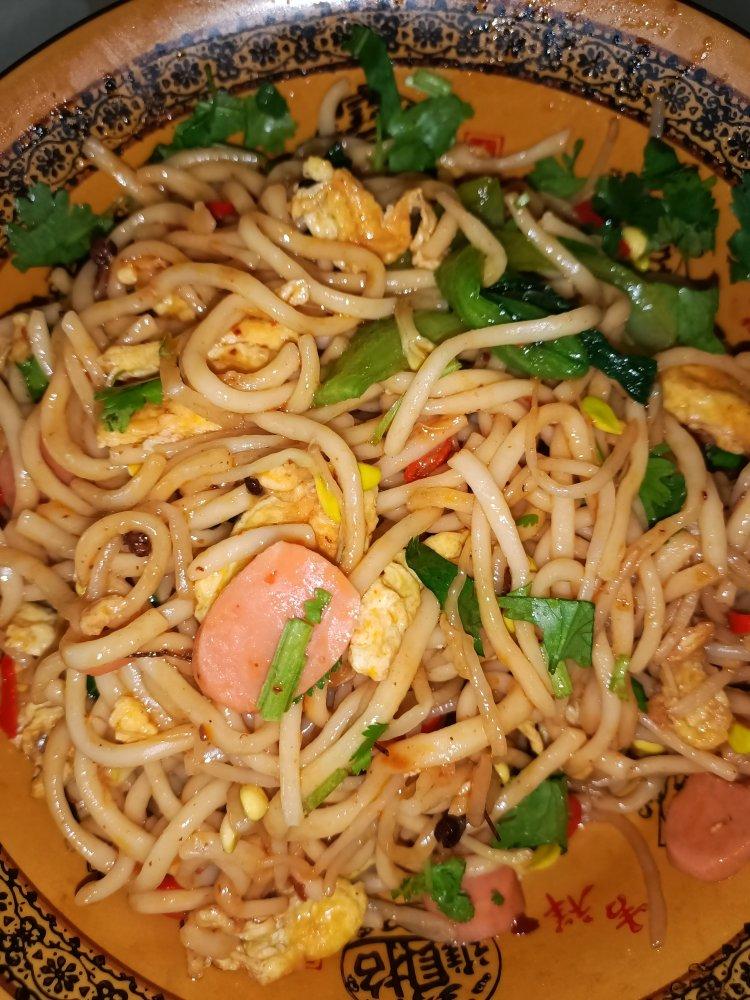 🍜最简单最好吃的家常炒面