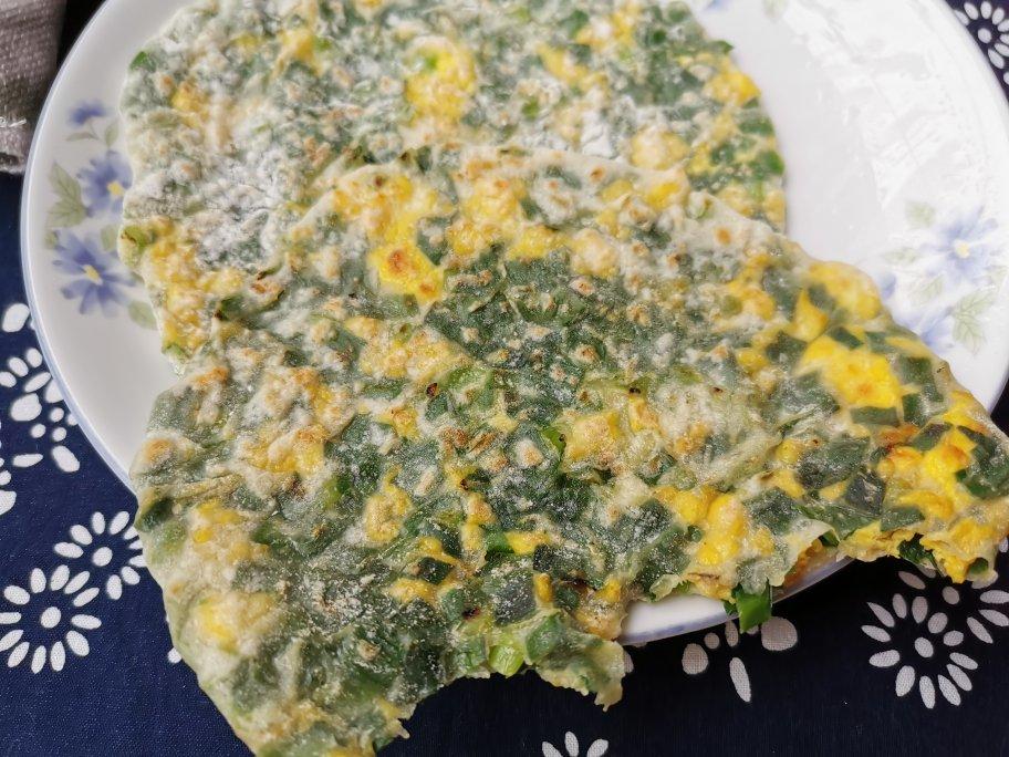 薄如蝉翼的韭菜鸡蛋馅饼