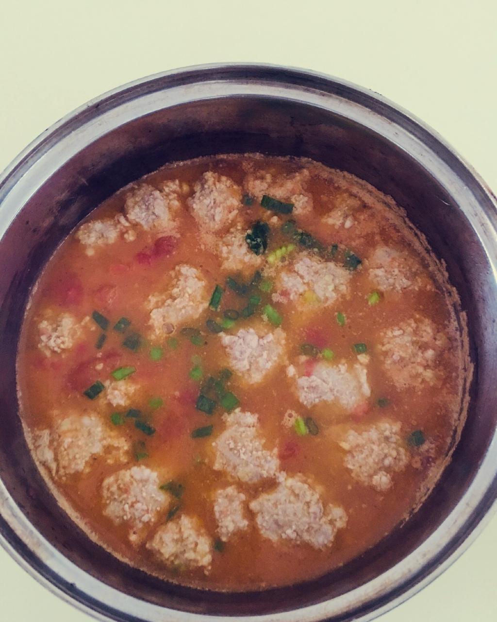 蕃茄丸子汤。