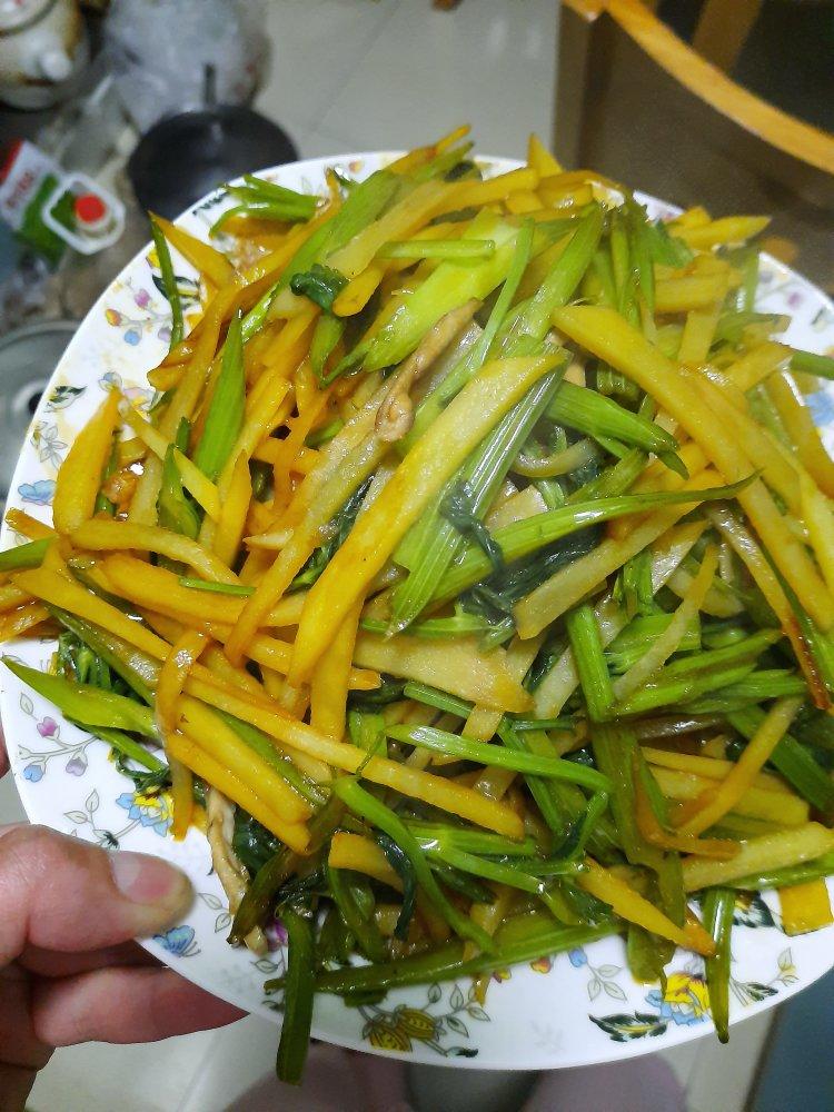 芹菜炒土豆丝
