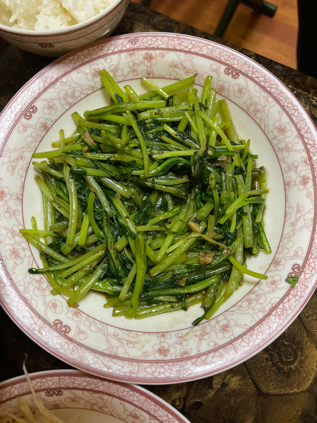 炒茼蒿（零失败巨好吃的快手菜）