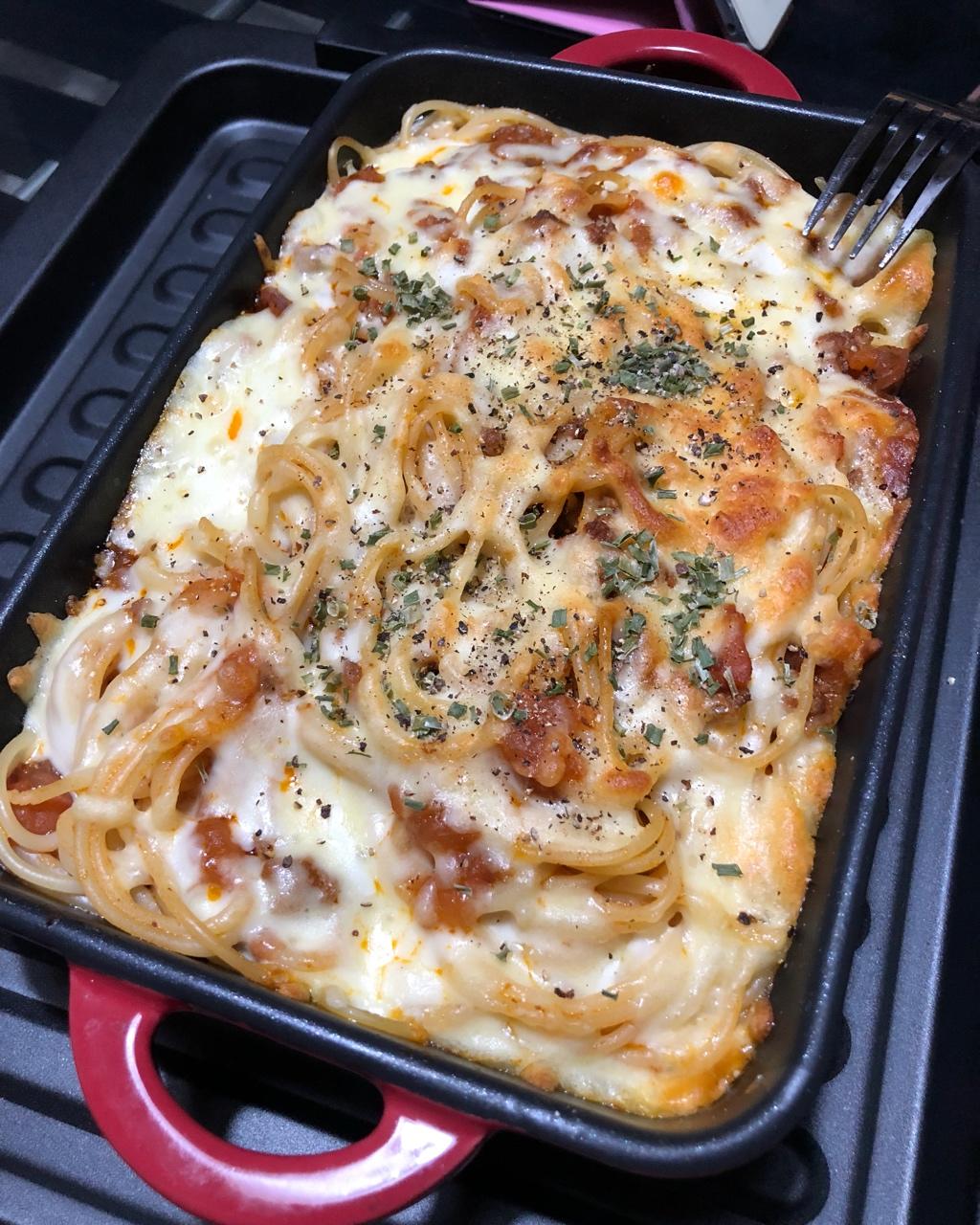 芝士肉酱焗意面