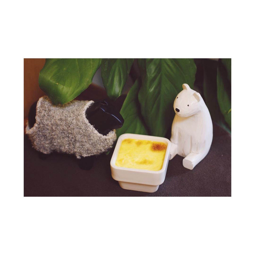 Crèmebrulée。法式烤布雷。焦糖布丁。