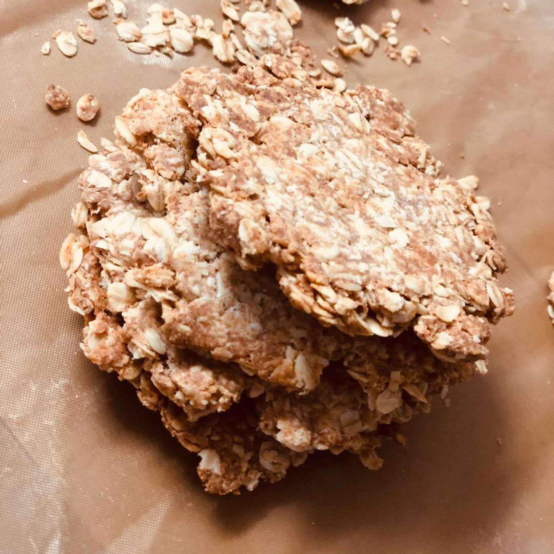 素食:有机燕麦芝麻大饼干