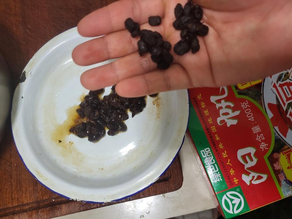 豆豉鲮鱼炒油麦菜的做法 步骤4