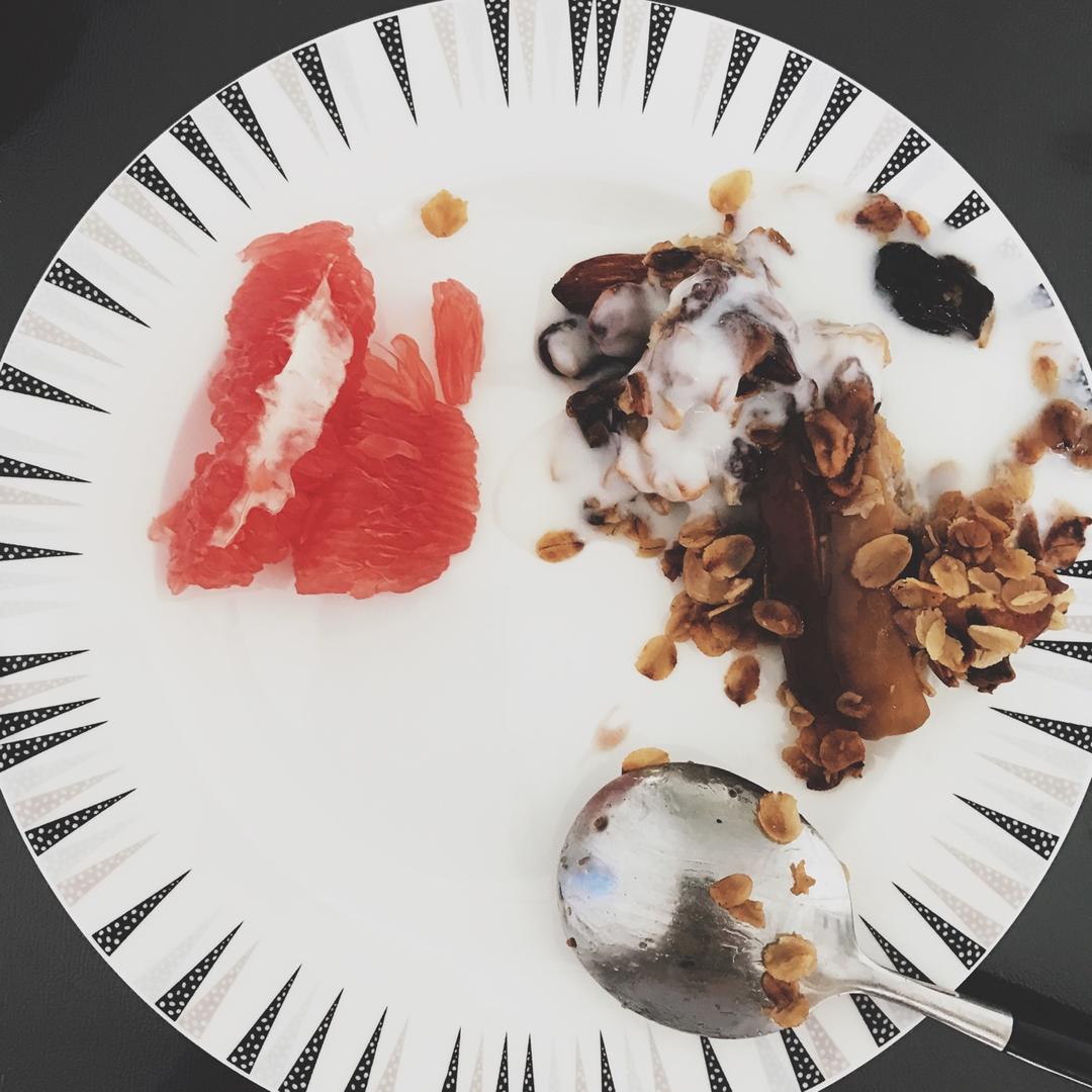 黄桃蓝莓燕麦脆丨健康·三餐