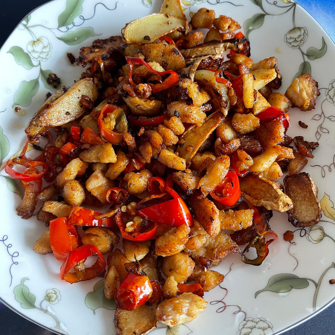 土豆炒鸡炒鸡好吃（新手看了也会）