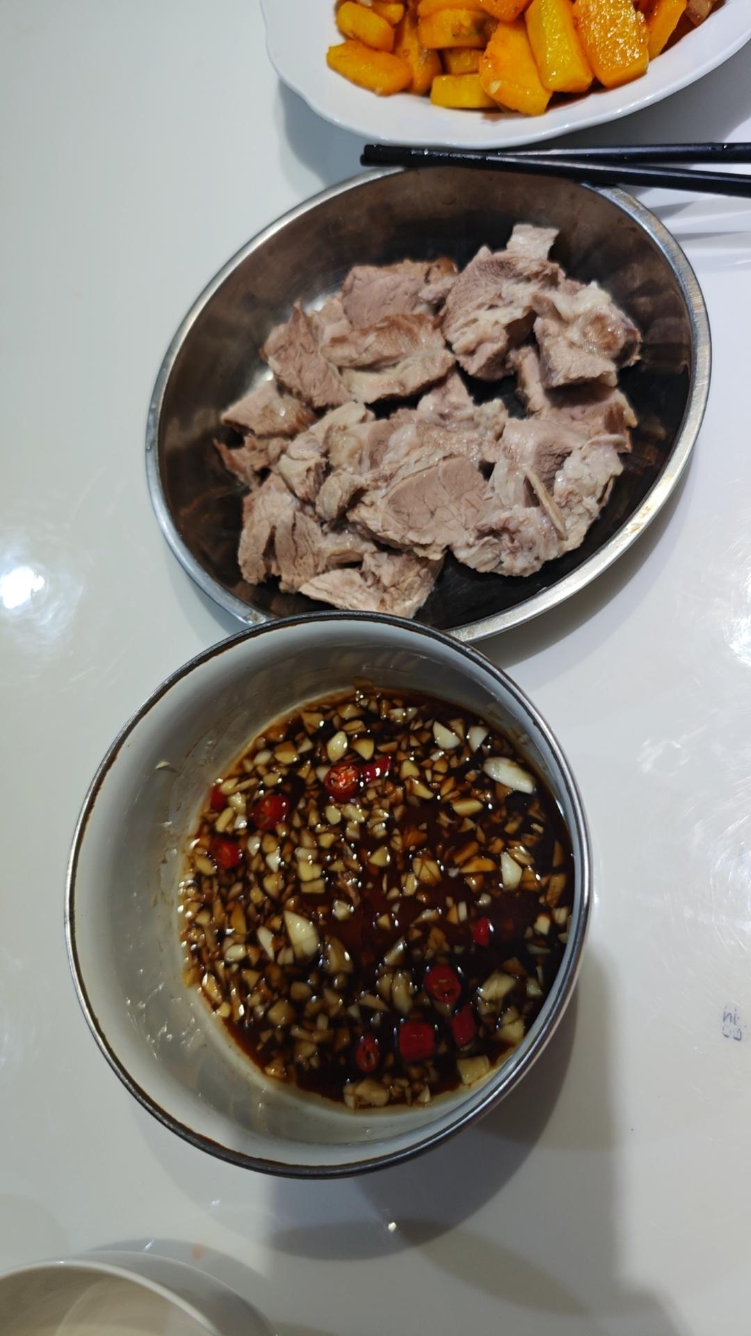 白切梅花肉