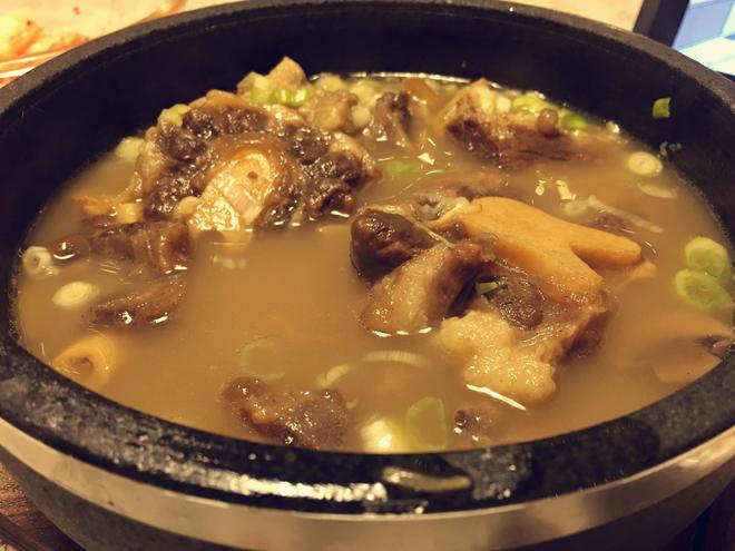 鲜美韩式牛尾汤的做法