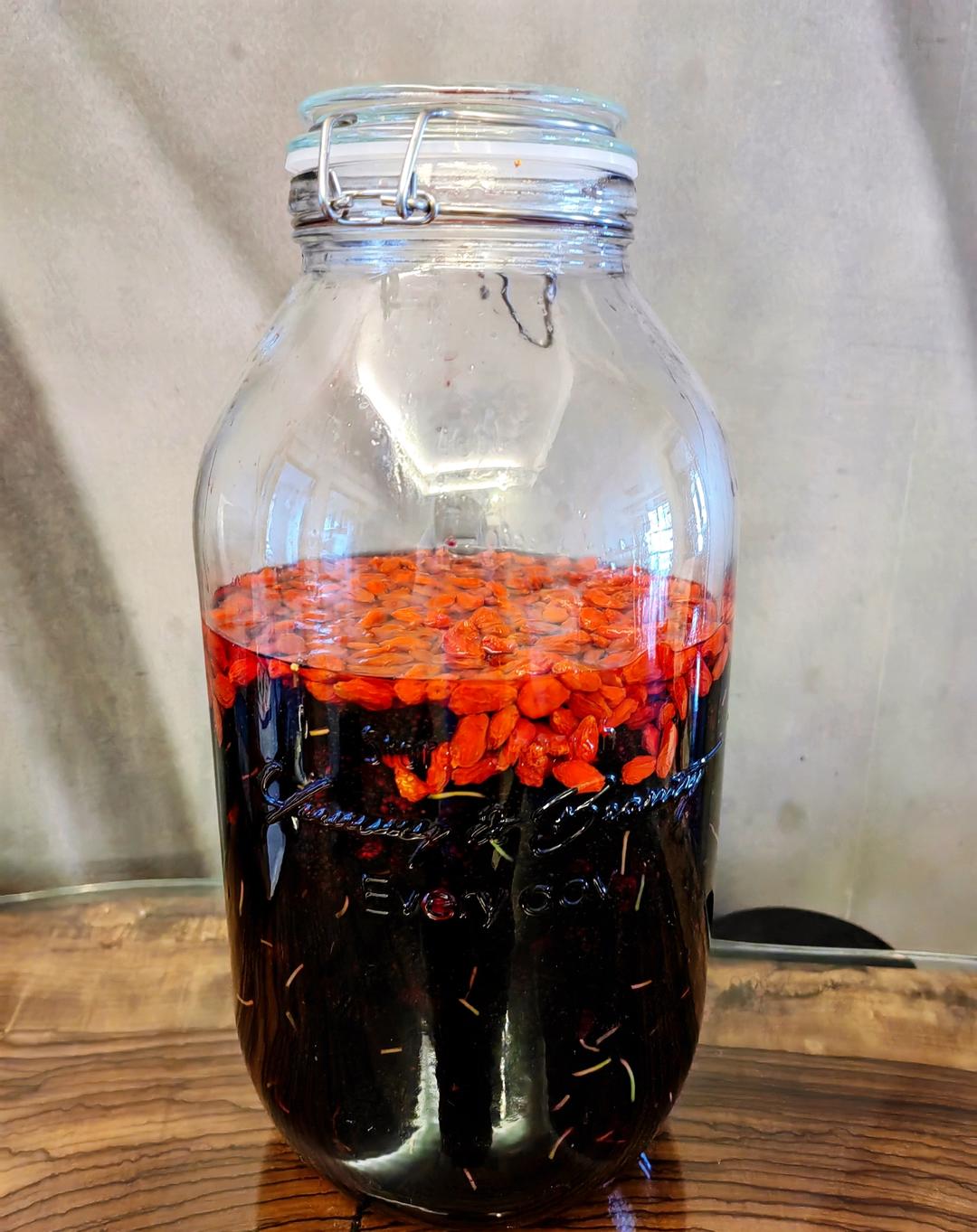 桑椹枸杞酒