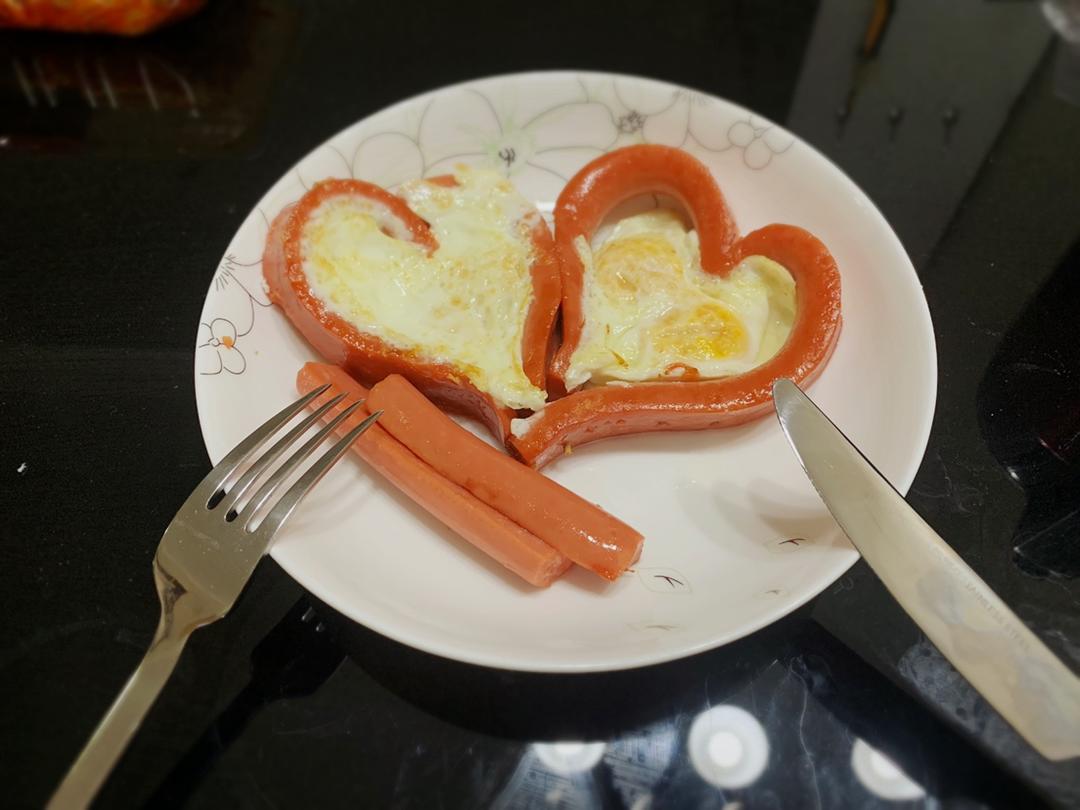 爱心香肠煎蛋
