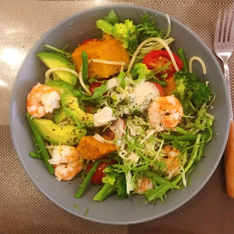 藜麦虾仁轻食沙拉