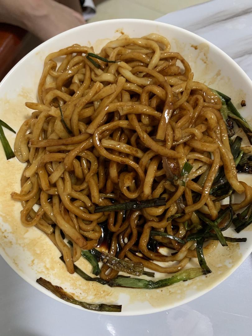 10分钟搞定的一碗葱油拌面