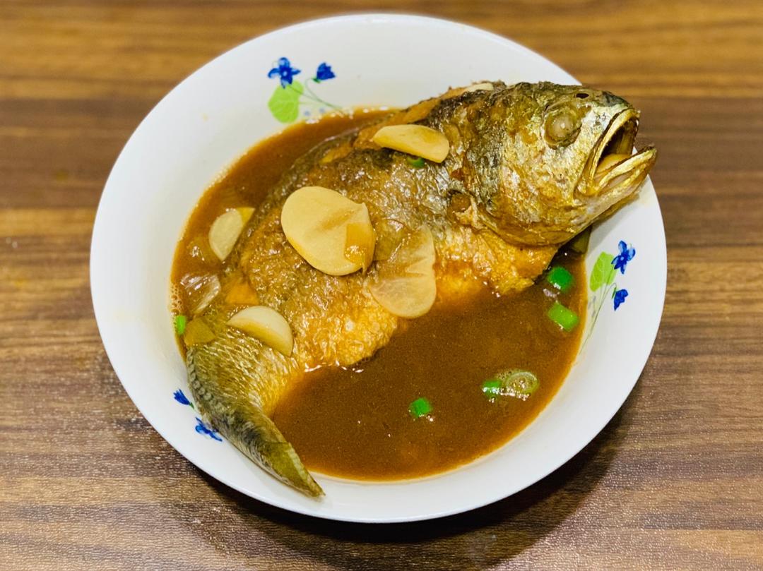 红烧黄鱼—鱼皮不破的小窍门
