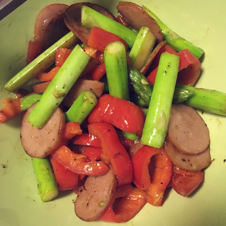 芦笋红椒炒肉片