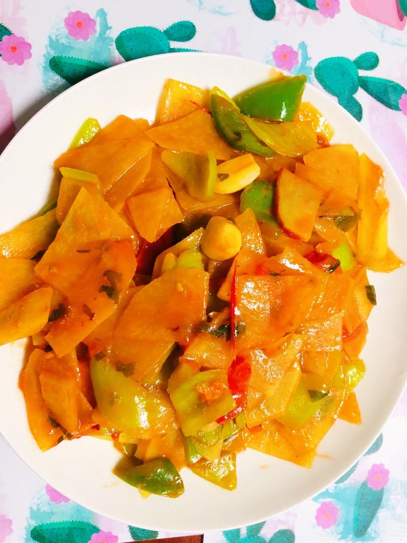 青椒番茄土豆片