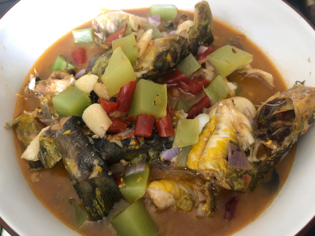 厨师长教你：“软烧黄骨鱼”的家常做法，看得口水直流