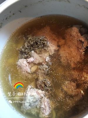 羊肚菌瘦肉汤的做法 步骤3