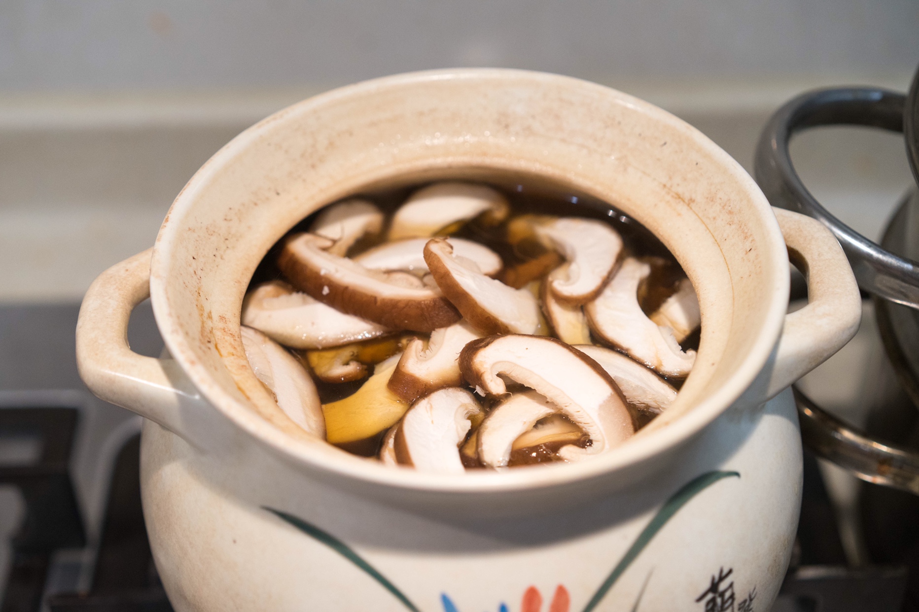 祛湿驱寒的南洋名菜肉骨茶——排骨的优秀做法的做法 步骤6