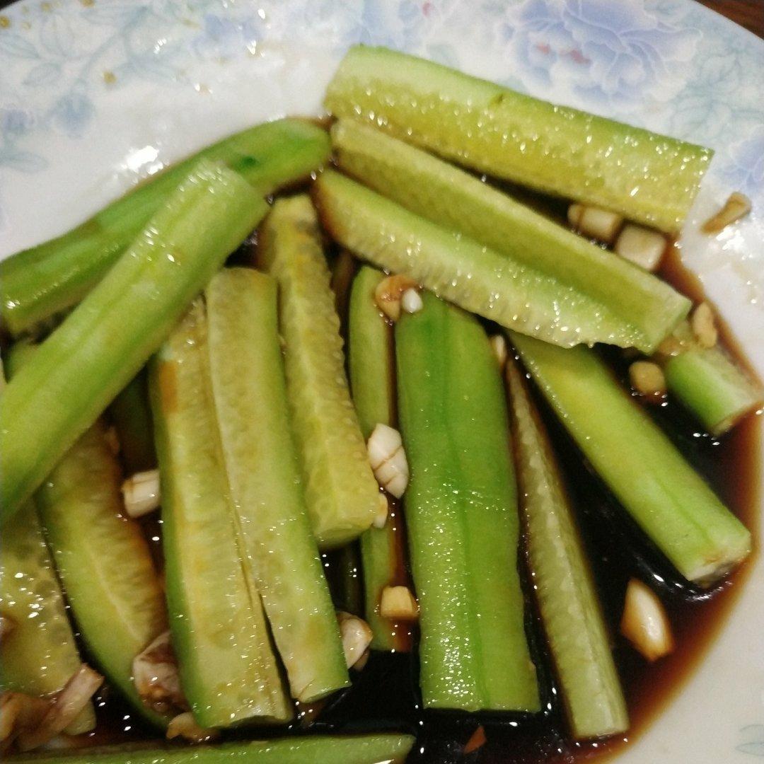 超级简单的酱青瓜