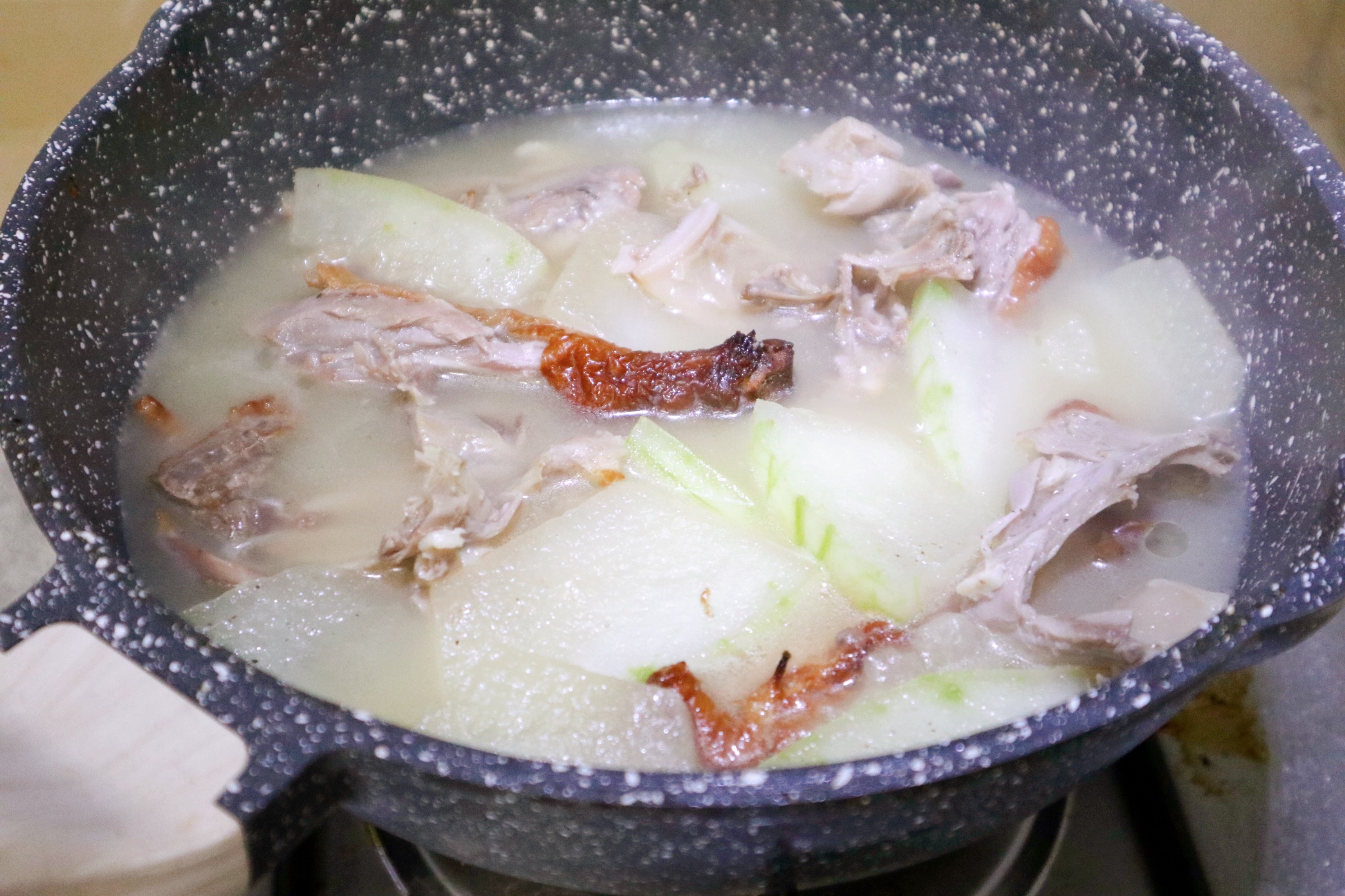 超鲜的冬瓜鸭架汤的做法 步骤6