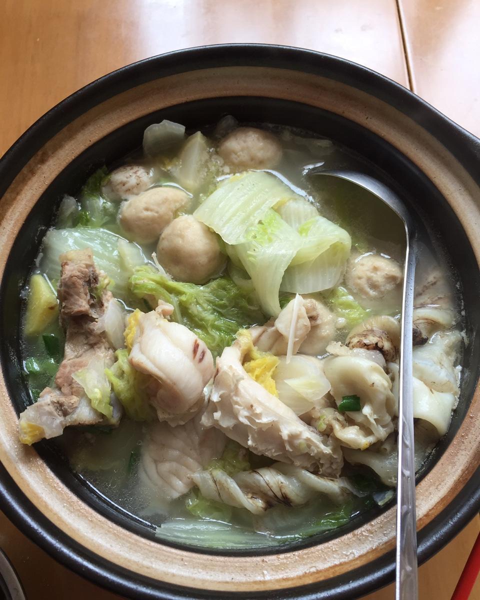 骨头白菜鱼肉丸煲