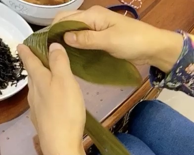 香糯的干菜肉粽（内有四角粽的包法视频的做法 步骤17