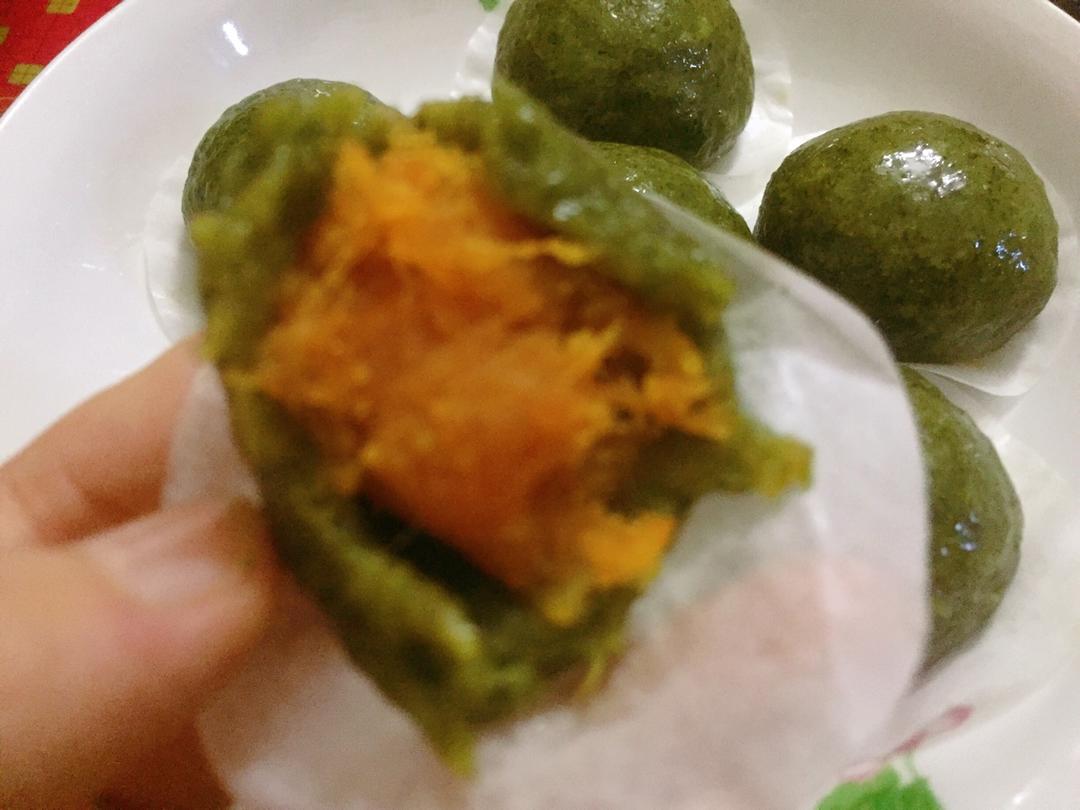 咸蛋黄肉松青团（艾糍）
