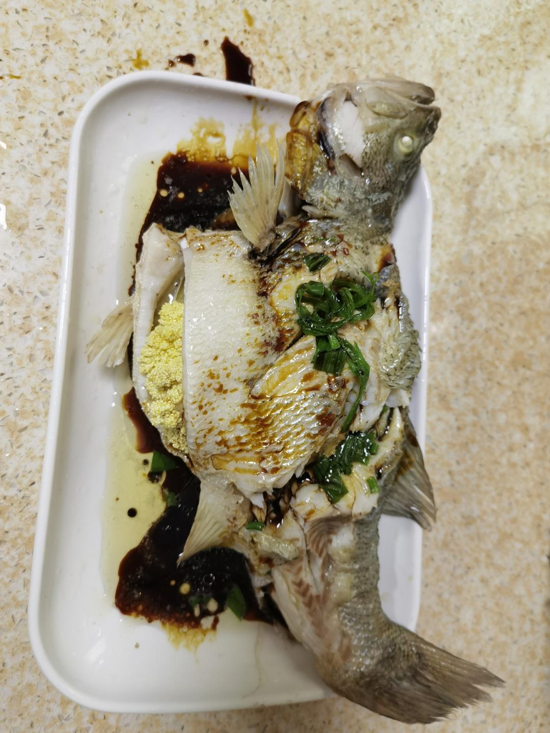 👆【蒸炖锅打卡戳这】清蒸鲈鱼-3月美食日记打卡