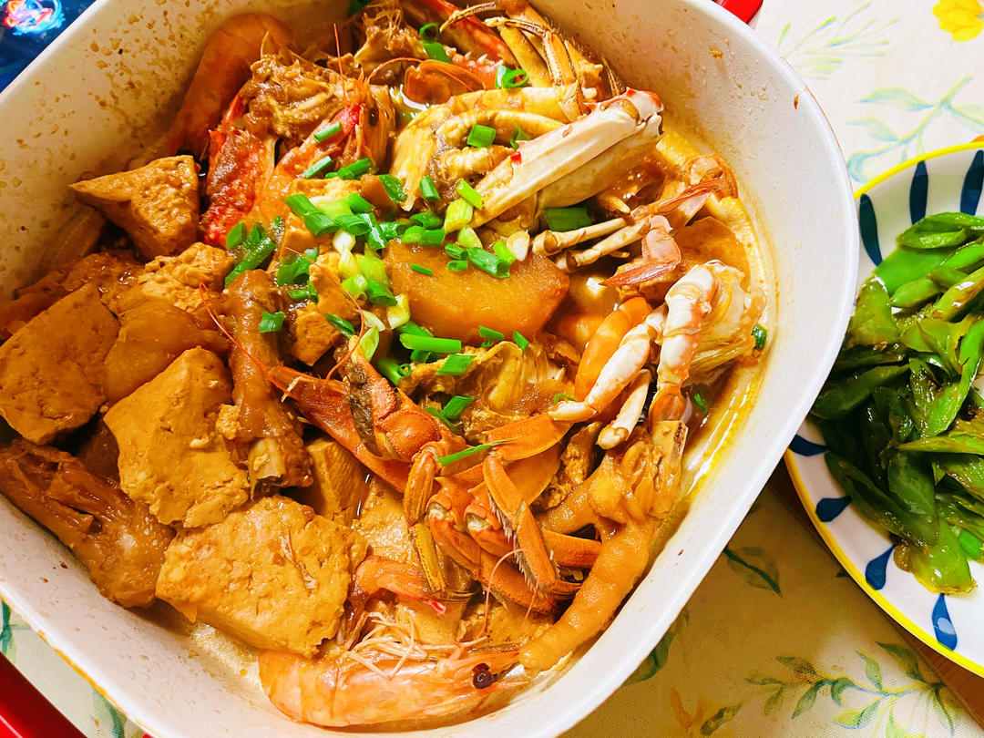 胖哥俩肉蟹煲
