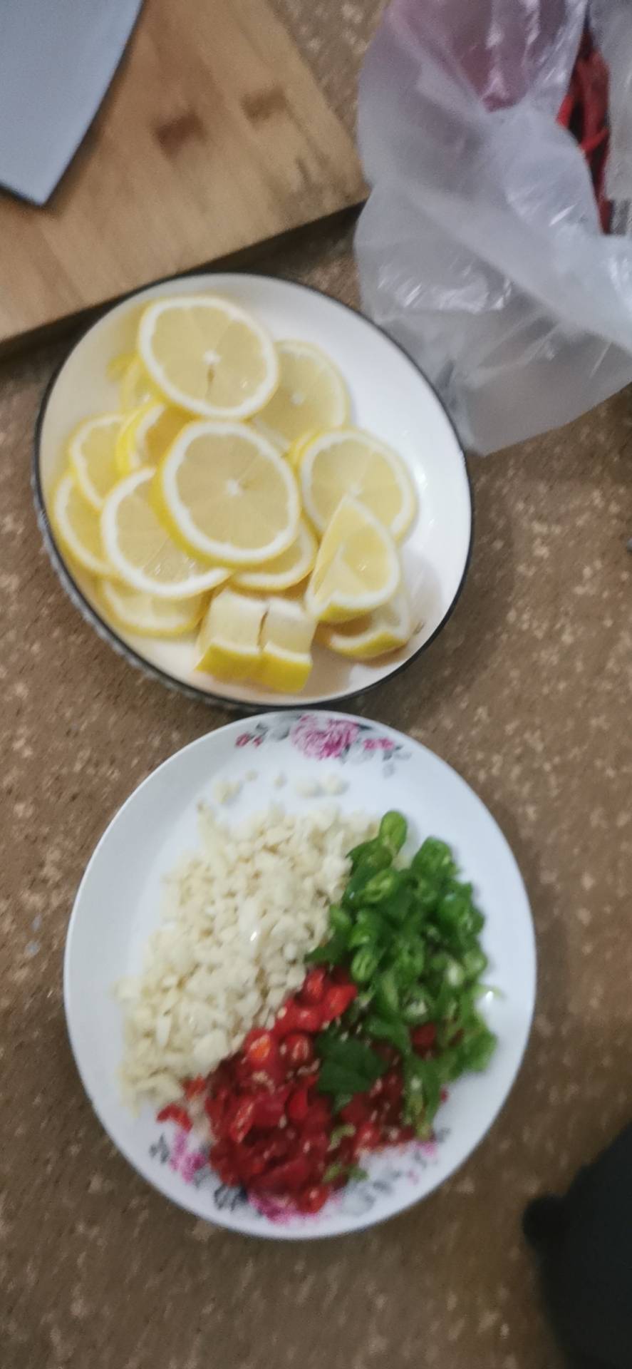【柠檬酸辣鸡爪】自制超级无敌美味的网红鸡爪