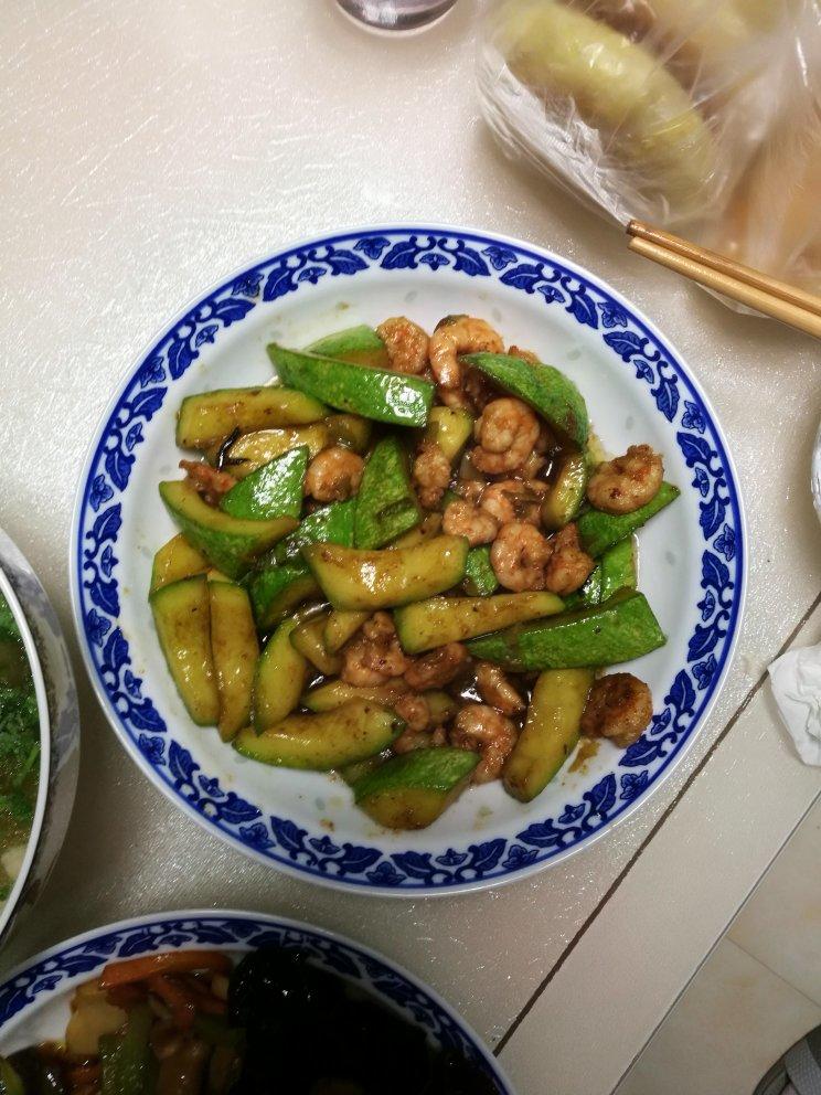 西葫芦（云南瓜）炒虾仁