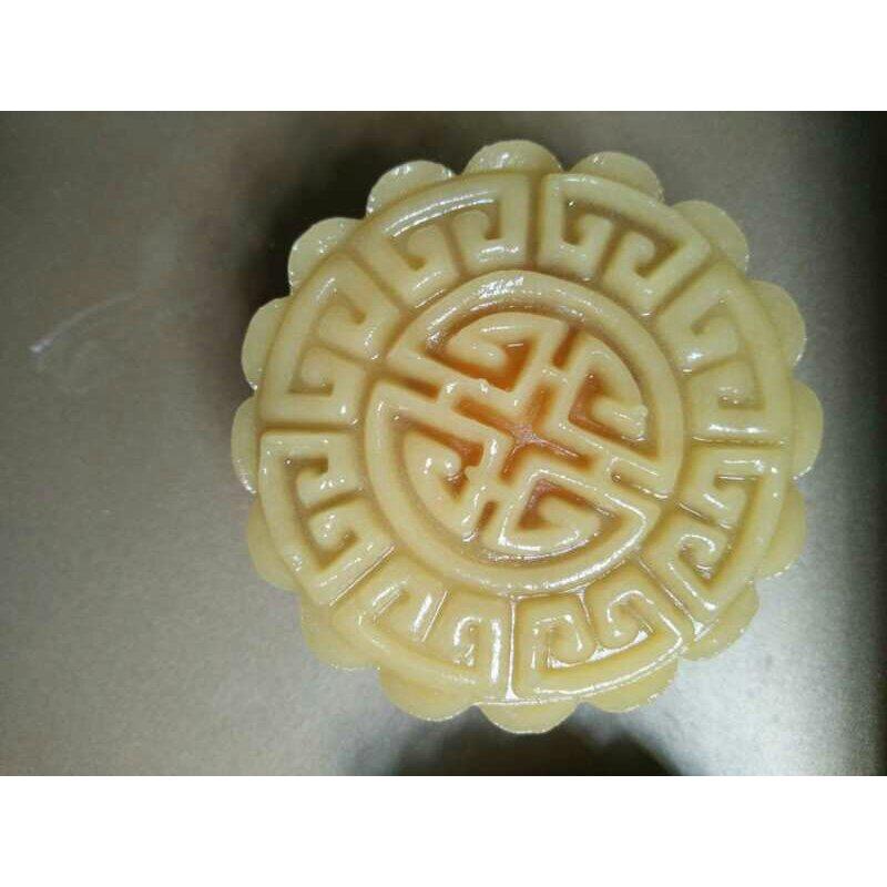 广式月饼——蛋黄莲蓉月饼