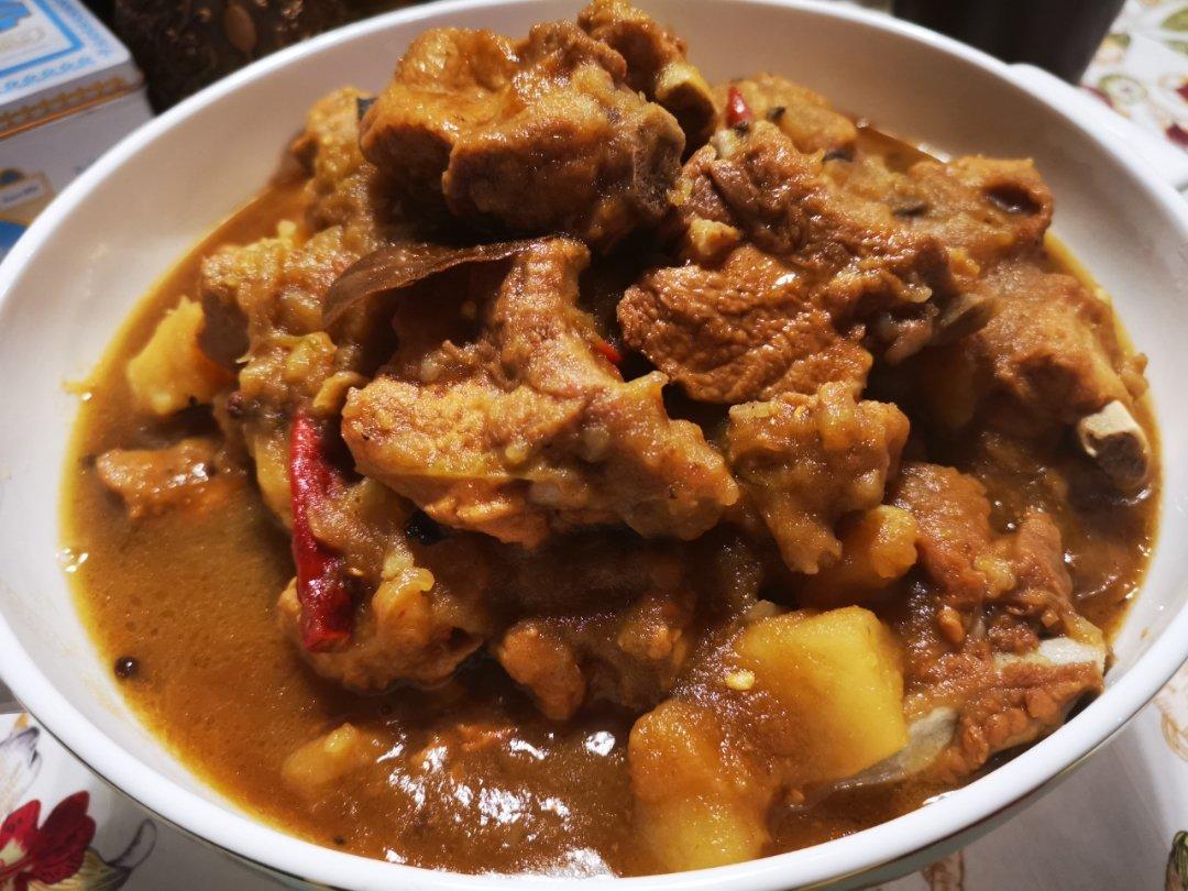 土豆炖排骨