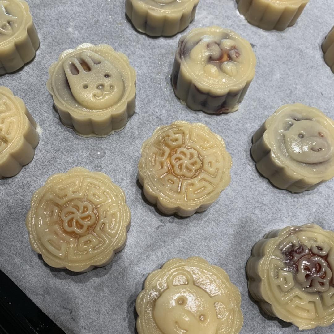 广式月饼—蛋黄莲蓉月饼