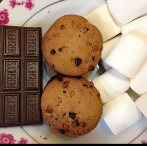 孩子气零食——棉花糖巧克力曲奇的做法 步骤1