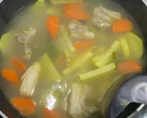 清炖羊排萝卜汤的做法