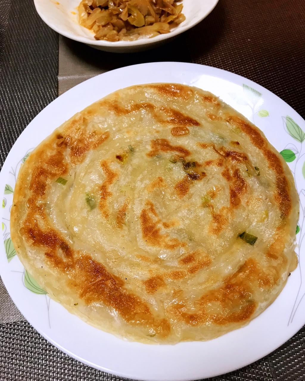 快乐餐桌做的层薄如纸外酥内软的手抓饼&葱油饼