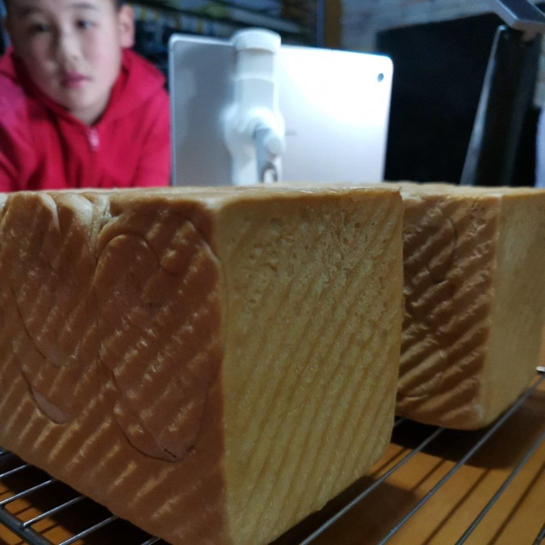 好吃上头，超醇咖啡吐司