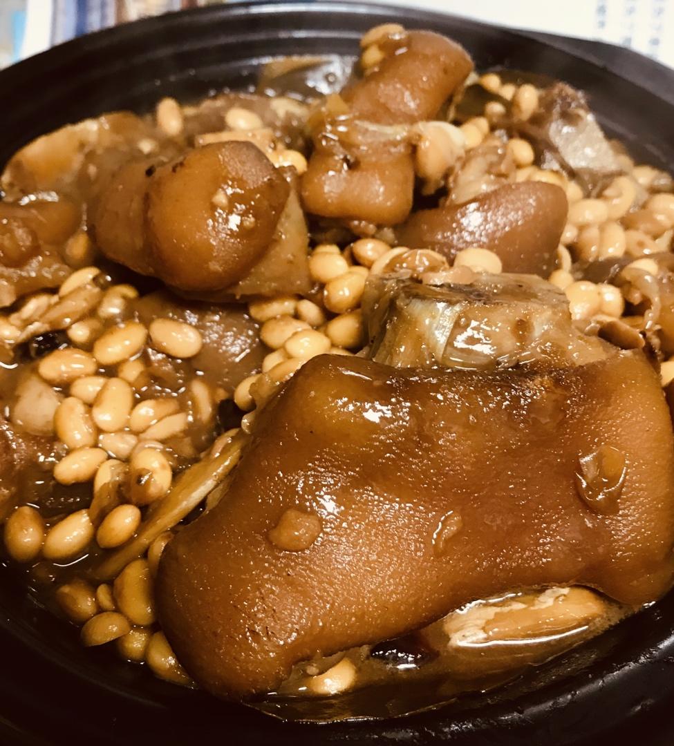 酱香黄豆焖猪脚