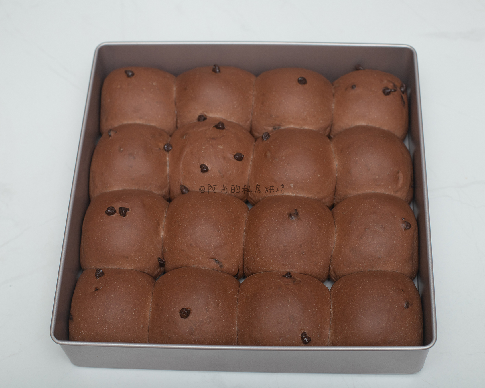 松软拉丝的巧克力可可豆餐包！的做法 步骤11